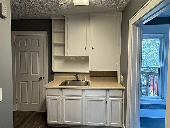 4th image of 1224 18th St NW