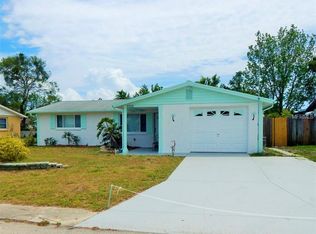 3320 Hoover Dr, Holiday, FL 34691