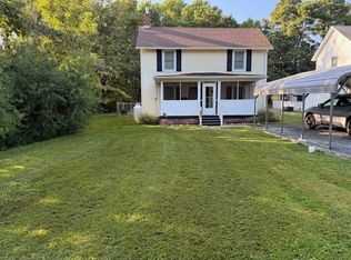 13071 Terry Ln, Willis Wharf, VA 23486