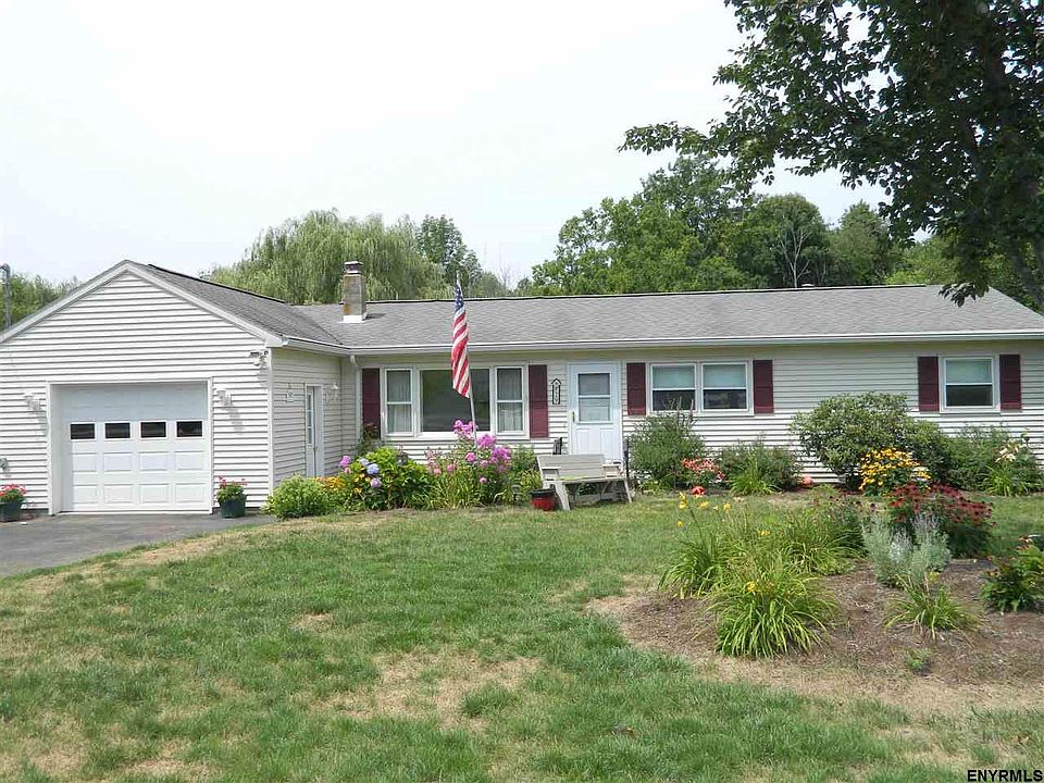 1st image of 29 Pineview Pl