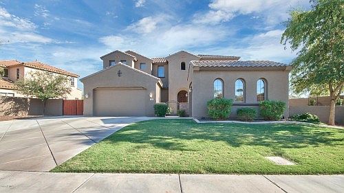 2nd image of 2621 E Iris Dr