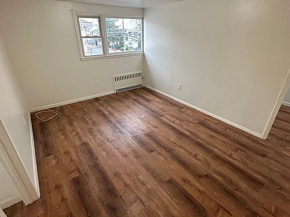 4th image of 10 Anderson Ave Floor 2