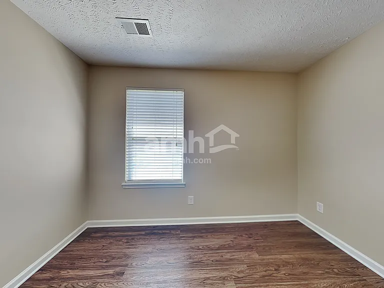 1287 Wentworth Dr — Photo 13