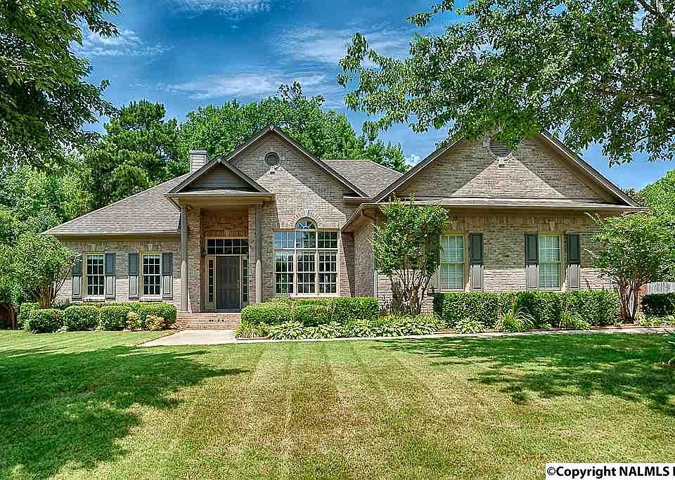 1st image of 104 Alexandria Dr