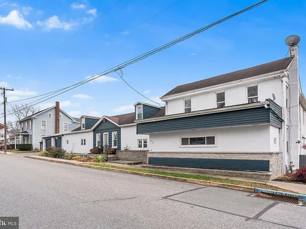 676 W Market St, Marietta, PA 17547