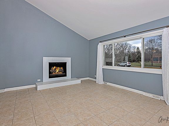 3rd image of 740 7th Ave