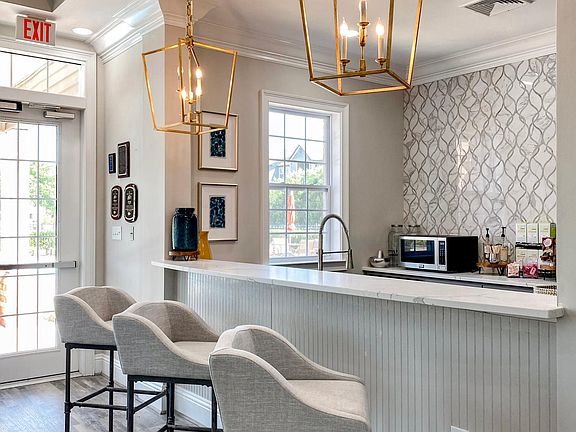 4th image of 100 Monticello Mews #1041