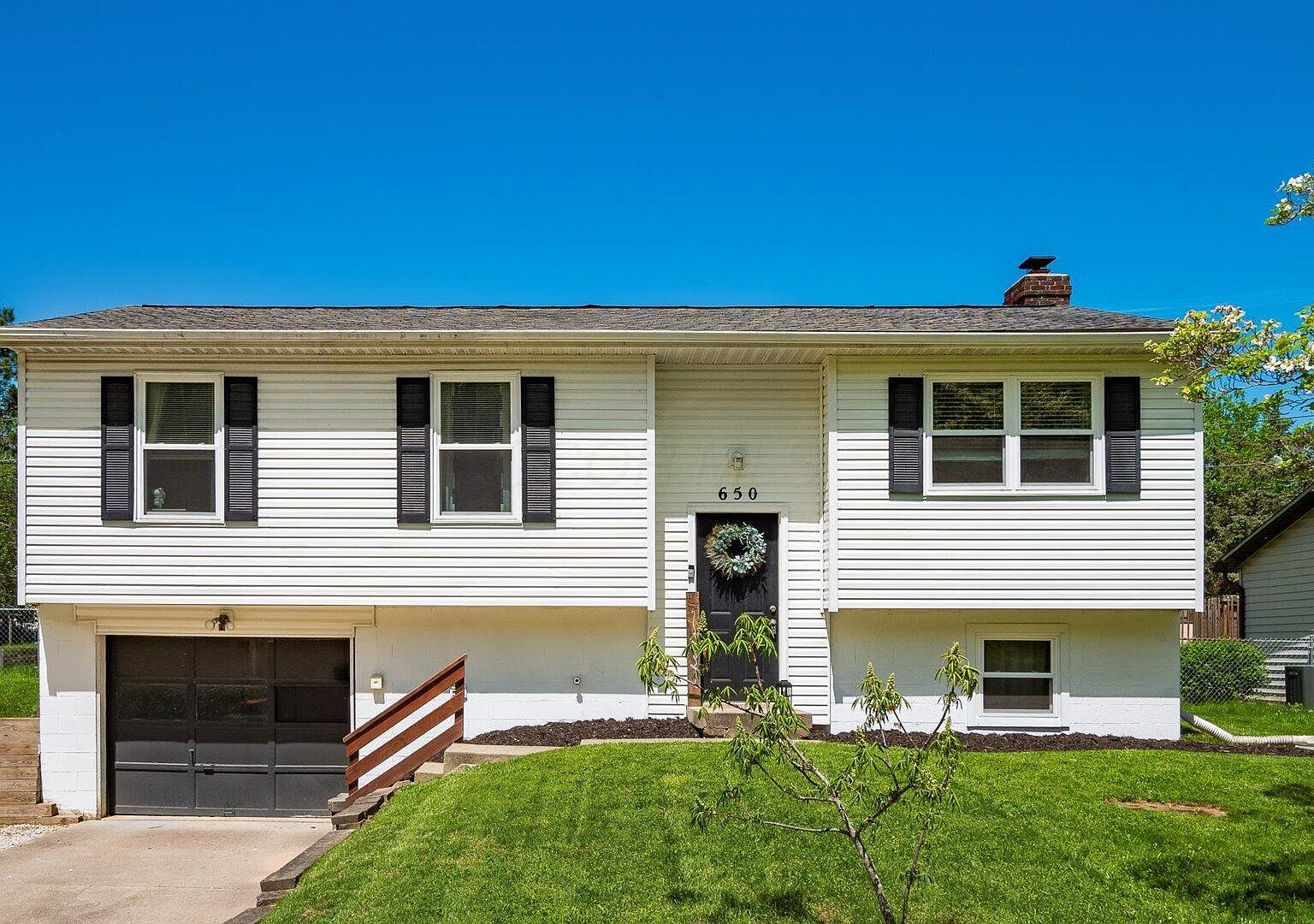 650 Licking View Dr, Heath, OH 43056 | Zillow