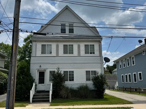 121 Merrymount Rd #1, Quincy, MA 02169