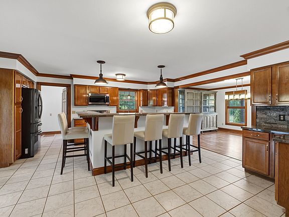 5th image of 17412 Forkland Rd