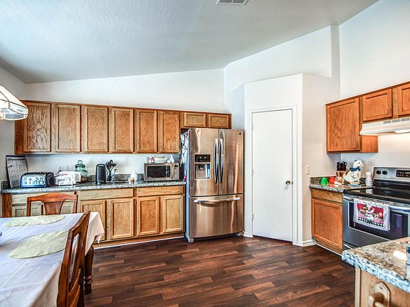 5th image of 10437 E Carmel Ave