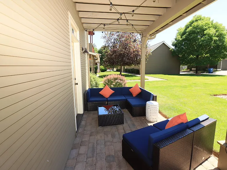 577 W Jefferson Ave — Photo 25