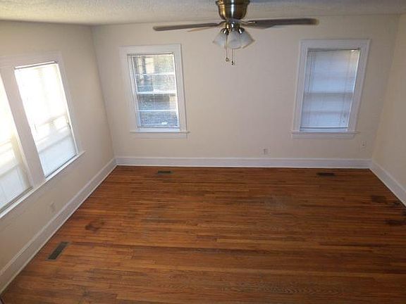 4th image of 503 S Oak St