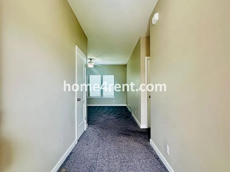 12701 E 47th Terrace Ct S — Photo 3