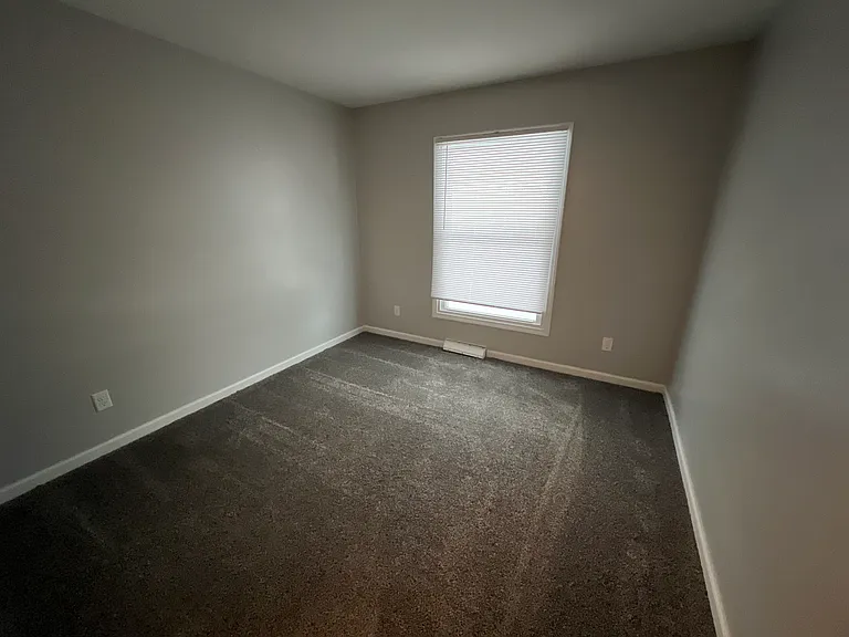 Fountainview East Apartments — Photo 28