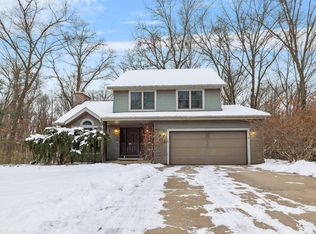 3284 N Vineyard Dr, La Porte, IN 46350