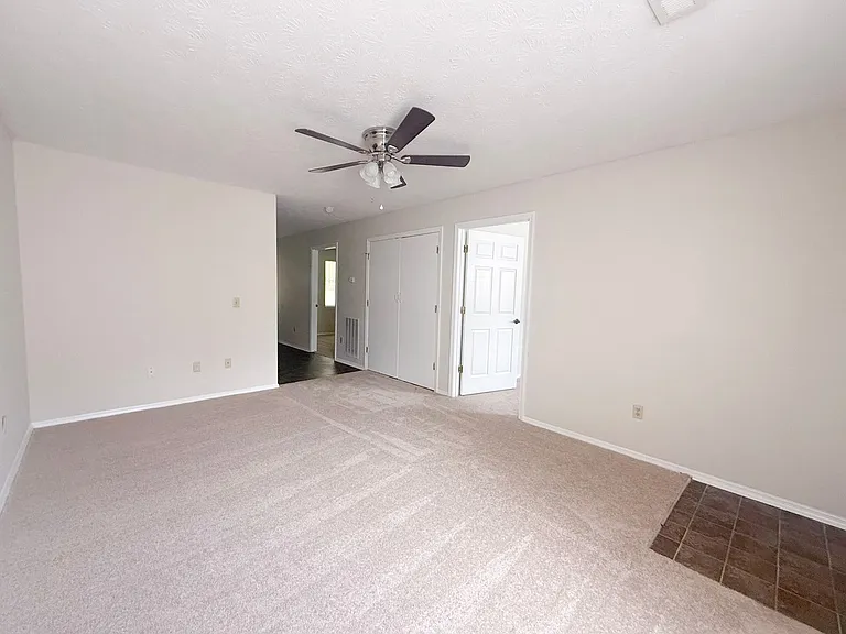 285 E Main St — Photo 3