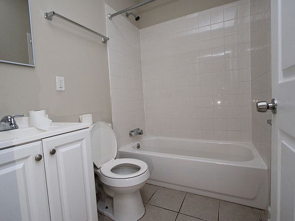 3rd image of 103 Madison St #3