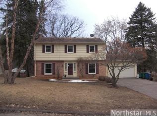 16025 Temple Ln, Minnetonka, MN 55345
