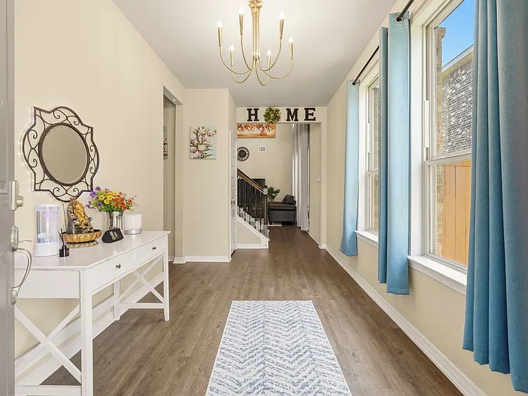 812 Coronado Terrace Ln — Photo 3