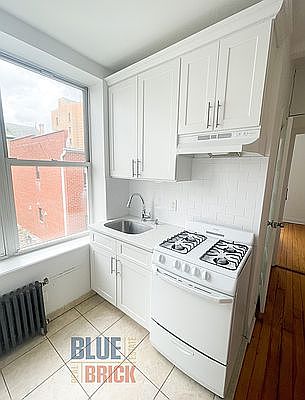 4th image of 4407 30th Ave #3