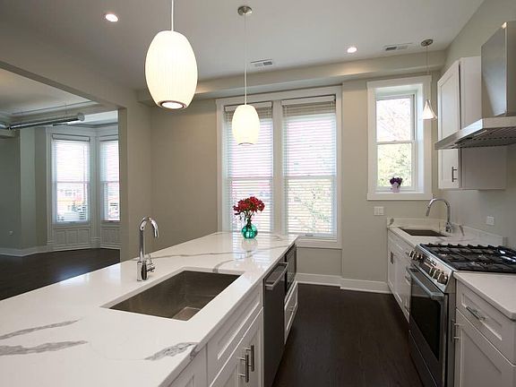 4th image of 3559 N Ashland Ave #2F