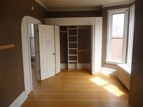 4th image of 2314 W Berwyn Ave
