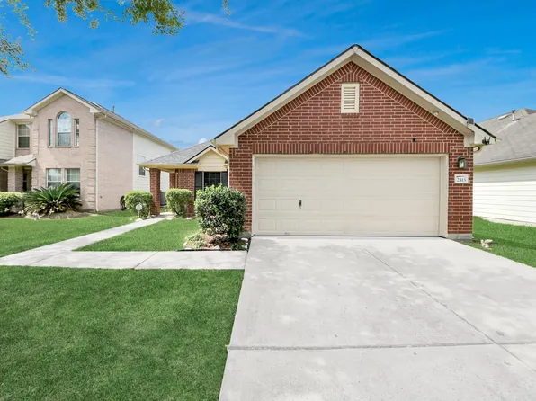 2315 Cardinal Elm St, Fresno, TX 77545