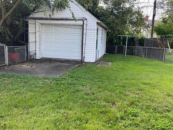 5th image of 3442 Yorkway