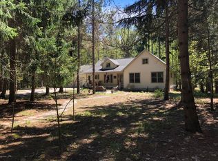 3329 Perry Ln, Arcadia, MI 49613