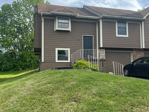 Large 3 Bedroom 2 Full Bathroom unit with new Paint and flooring througout!