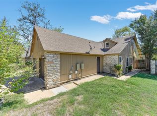 526 Cutty Trl APT B, Lakeway, TX 78734