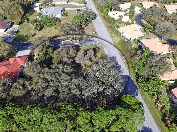 2nd image of 1098 Laurel Woods Dr