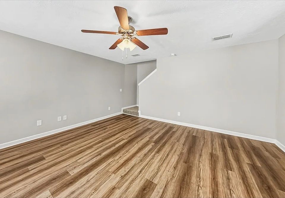 1st image of 1601 Greystone St