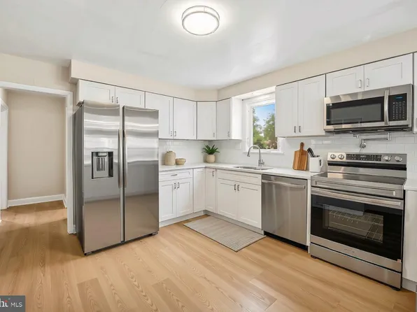 335 Tanner Ave, Hatboro, PA 19040