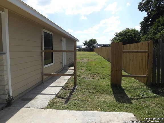 3rd image of 515 Stutts Dr