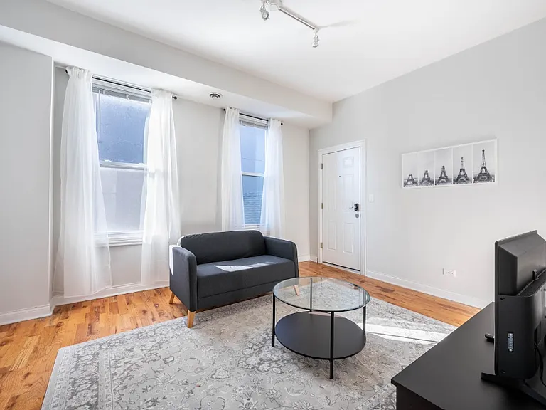1443 N Campbell Ave #2R — Photo 6