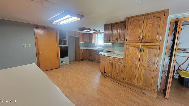3rd image of 74 Mohawk Street