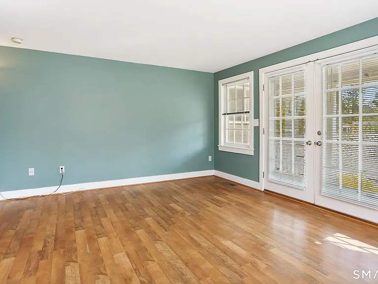 410 Wilton Rd W — Photo 7