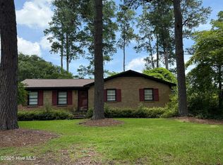 1006 E Scotsdale Road, Laurinburg, NC 28352