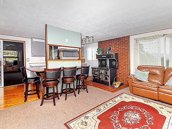 5th image of 663 Brozio Rd