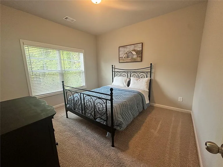 798 Gordon St — Photo 22