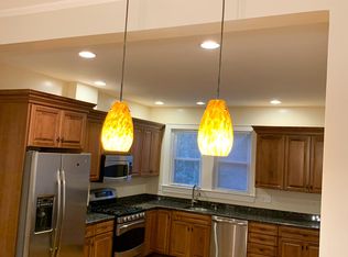 107 Roberts St, Quincy, MA 02169