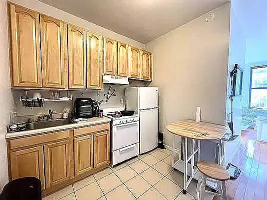 Rented by Metropolitan Property Group | media 2