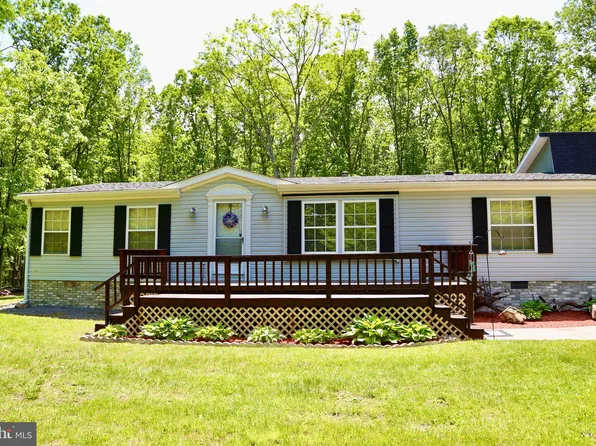 295 Haven Farms Cir, Petersburg, WV 26847