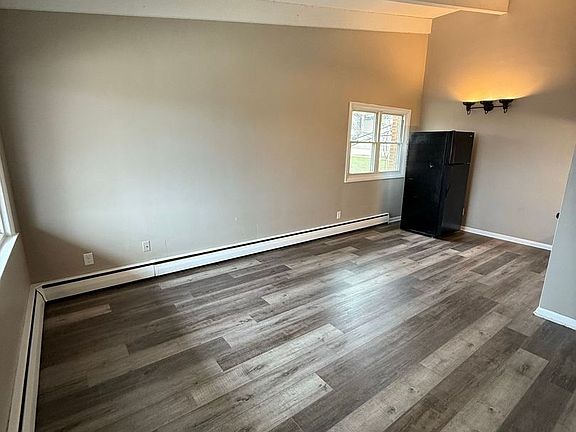 5th image of 701 Dopp St APT 6