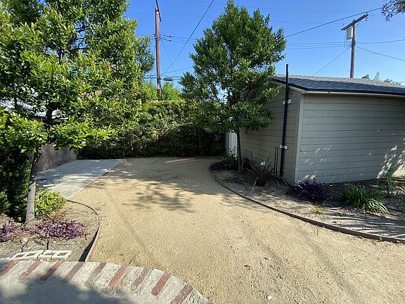 3rd image of 4004 W Heffron Dr