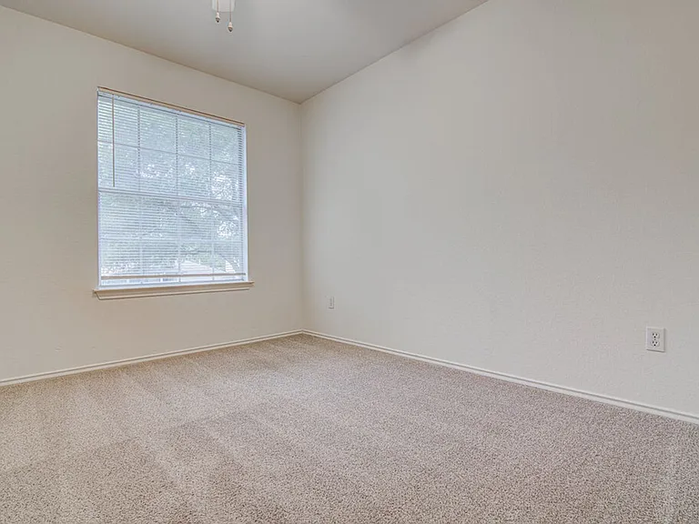 4300 Companeros Way — Photo 18