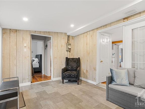 5th image of 2824 Barts Ln