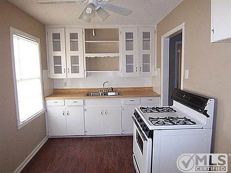 4th image of 657 Shelton St